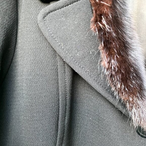 Vintage Black Wool Lined Coat with Dark Mink Collar Nice Seam Detail XL - Picture 4 of 8